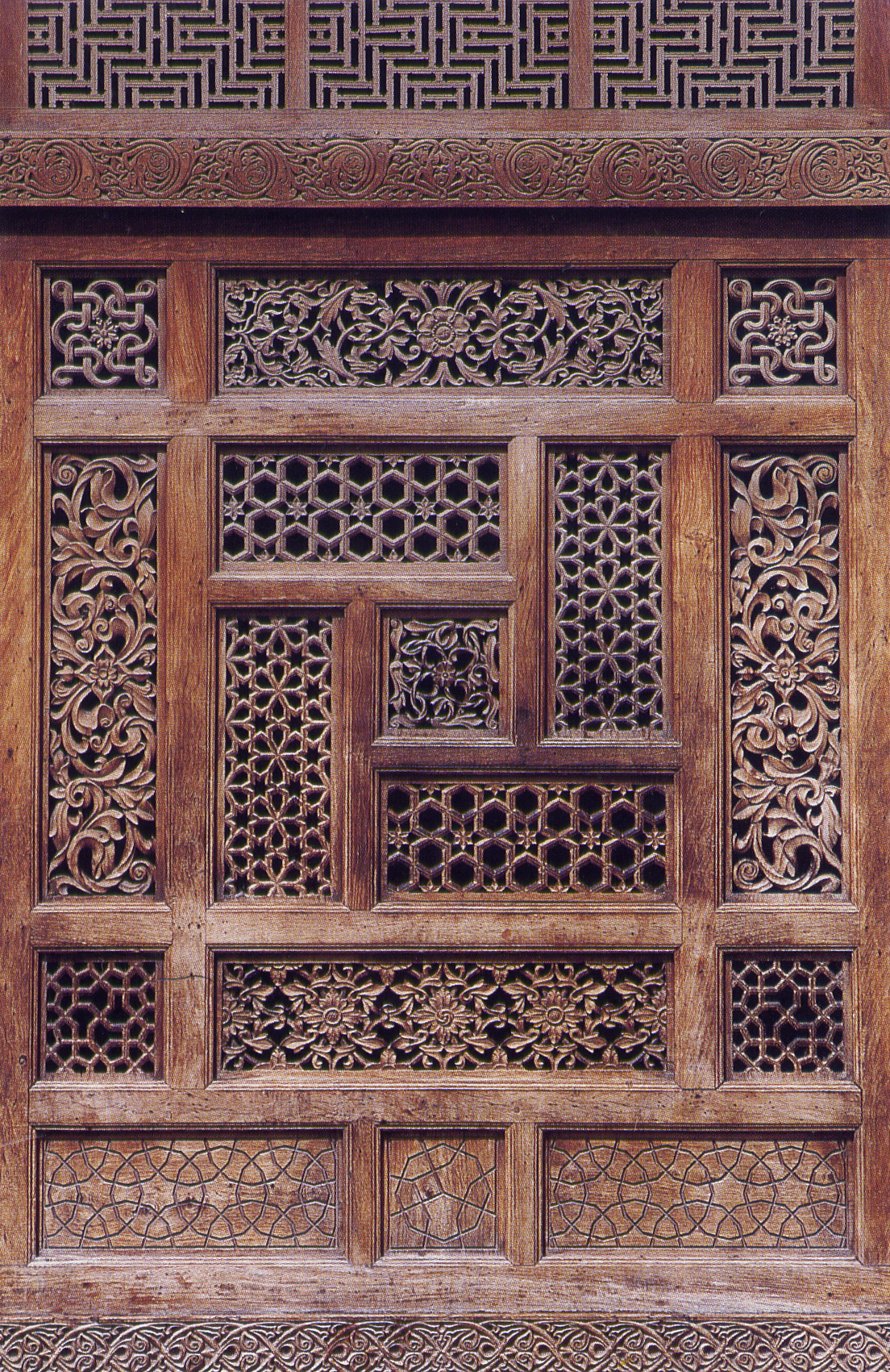ISLAMIC ART AND ARCHITECTURE – PATTERN, LIGHT AND  
